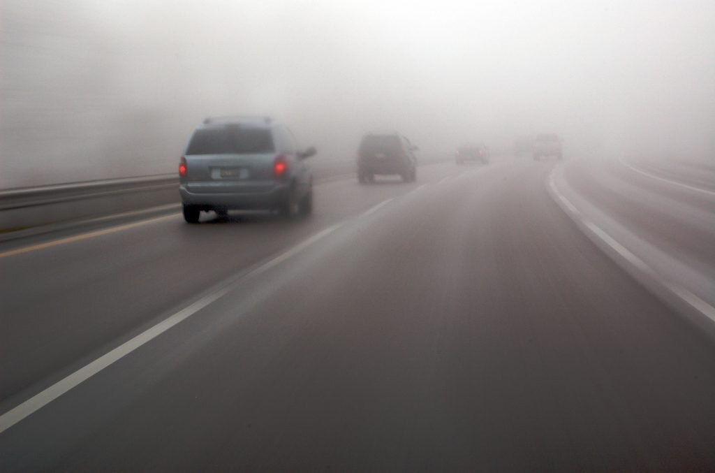 Safety Precautions to take while driving in fog