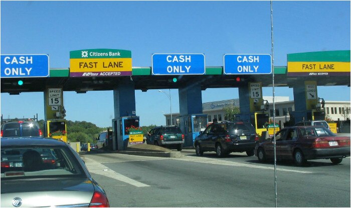 Demonetisation: Exemption in toll tax leads to loss of INR 1,238 crore for NHAI