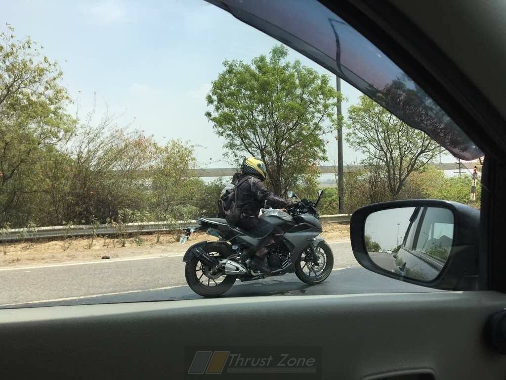 Yamaha Fazer 250 first images leaked; Spotted testing near Noida