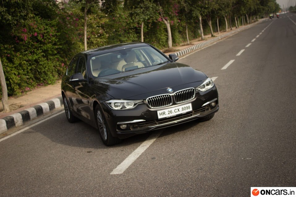 BMW 320i – A Driver’s Paradise