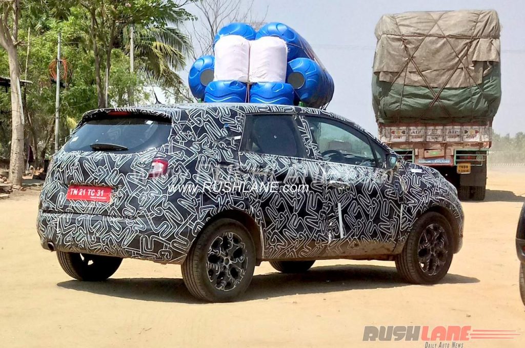 Renault Kaptur spyshots reveal interior details