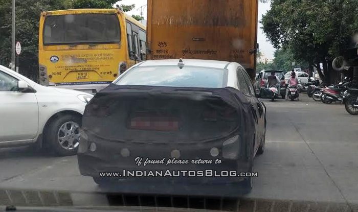 Hyundai Verna 2017 Spied Testing in Maharashtra