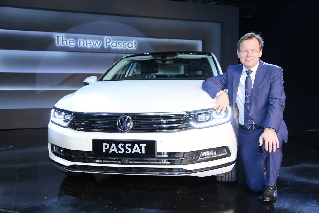 New Volkswagen Passat 2017 Launched; Price in India starts at INR 29.99 Lakh