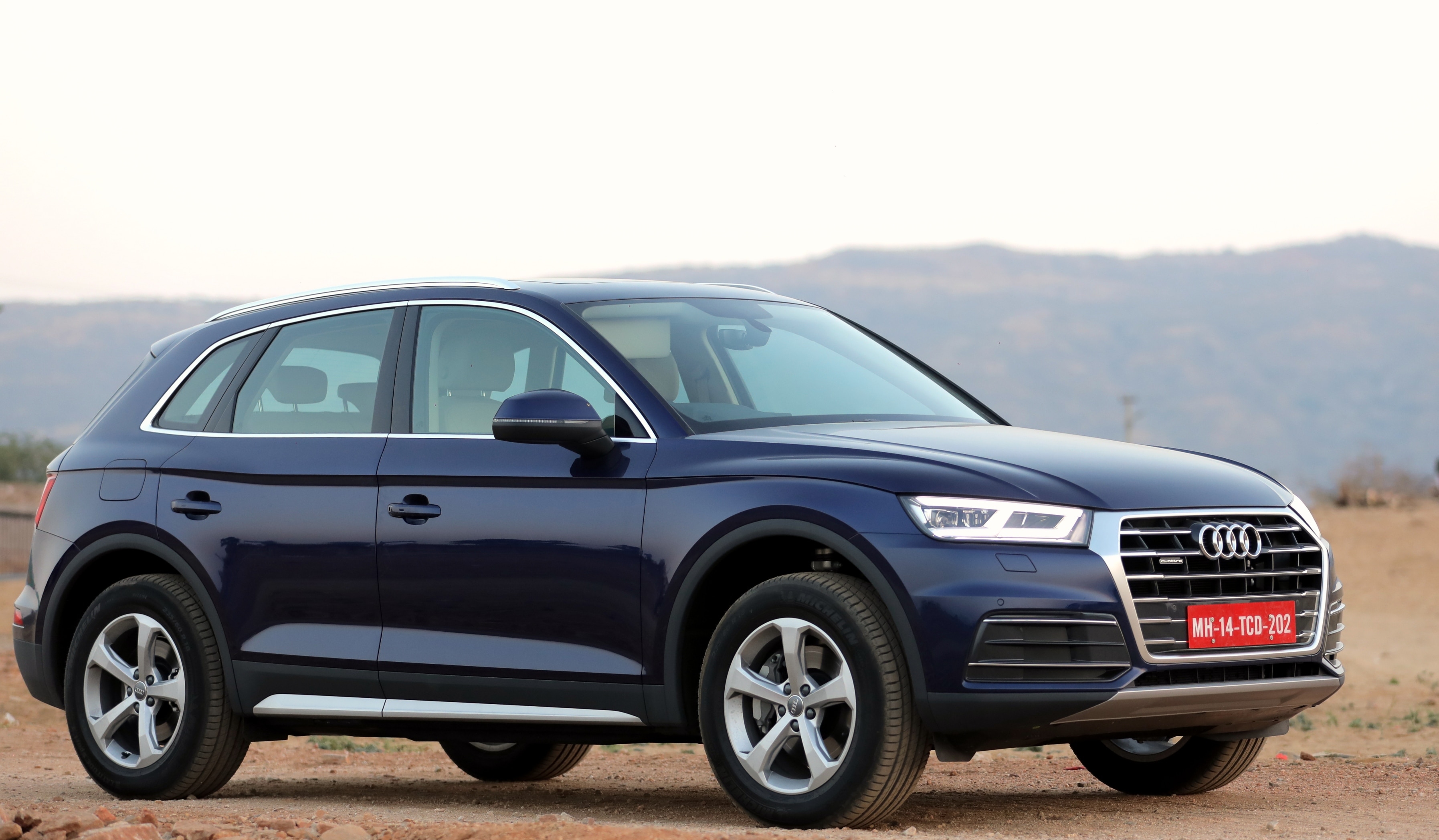 Audi Q5 2018 Launched in India at INR 53.25 Lakh; Interior