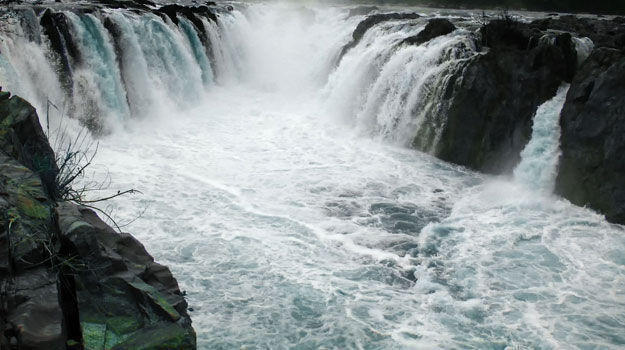 Hogenakkal Falls