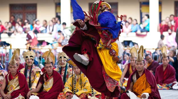 losar-2016-celebrations-watch-how-the-tibetan-new-year-is-celebrated