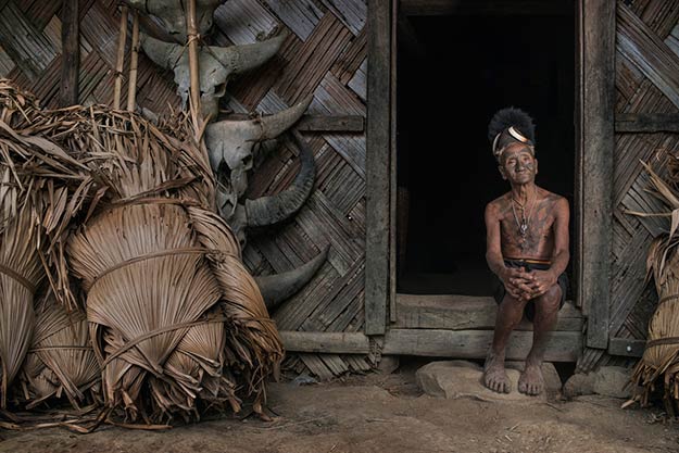 19 Photographs Of The Rare Konyak Tribe Of Nagaland 8233