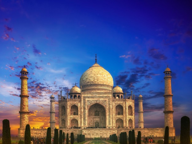 10 Best Historical Monuments In India 8046