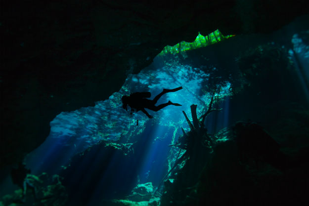 explorers-discover-world-s-largest-underwater-cavern-system-in-mexico