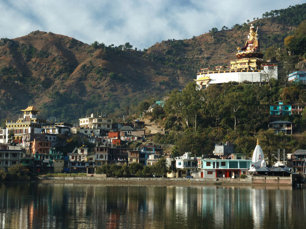 The Beautiful Place of Rewalsar Lake in Himachal Pradesh - Eizy Travel