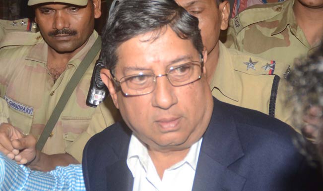 BCCI-President-N-Srinivasan-at-Kolkata-airport-on-arrival-on-May-25-1