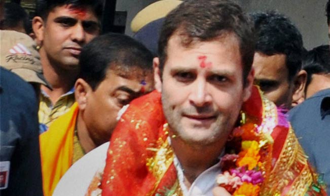 Congress-vice-president-Rahul-Gandhi-comes-out-after-offering-prayer-at-Kamakhya-temple