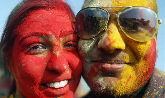 Holi Special: 5 Beauty tips for a safe and enjoyable Holi Holi_beauty tips