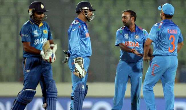 Indian-cricketers-MS-Dhoni-Amit-Mishra-and-Suresh-Raina-during-a-World-T20-w