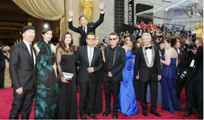 oscars_2014__benedict_cumberbatch_and_the_best_photobomb_of_all_time