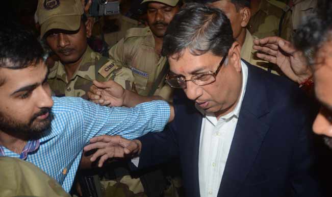 BCCI-President-N-Srinivasan-at-Kolkata-airport-on-arrival-on-May-25-6