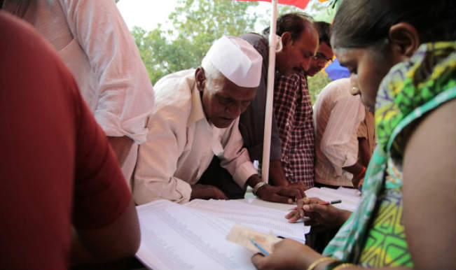 Gujarat Polls: Brisk polling for 26 Lok Sabha seats Gujarat Polls: Brisk polling for 26 Lok Sabha seats