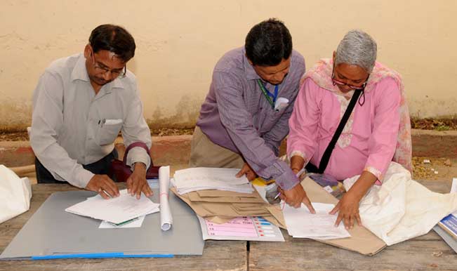 Delhi Lok Sabha Polls: 25 percent Delhiites cast vote in first four hours of polling Delhi Lok Sabha Polls: 25 percent Delhiites cast vote in first four hours of polling