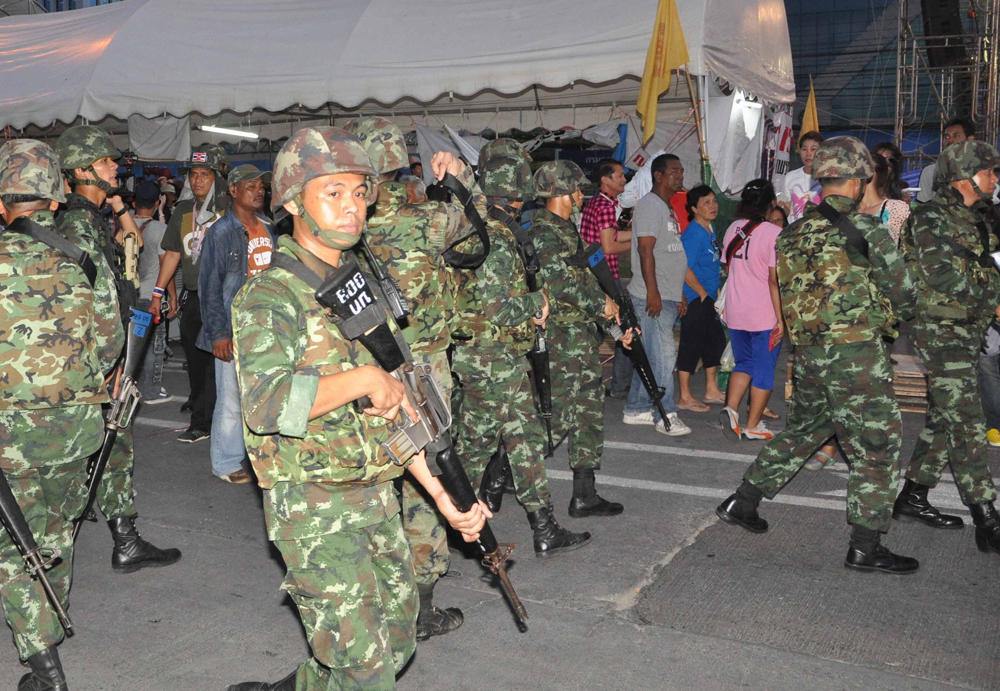 Thailand army chief declares himself acting Prime Minister Thailand army chief declares himself acting Prime Minister
