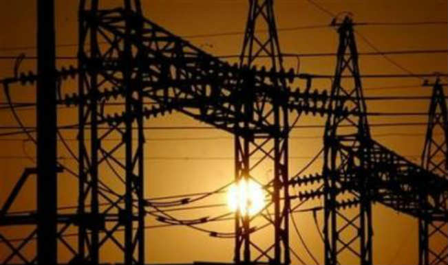 Power cuts continue as mercury soars in Uttar Pradesh Power cuts continue as mercury soars in Uttar Pradesh