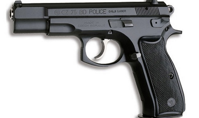 Chandigarh police constable shoots wife dead, fires at himself Chandigarh police constable shoots wife dead, fires at himself
