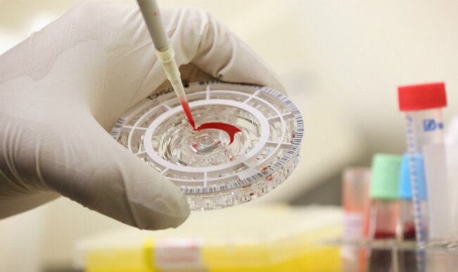 Spain treat missionary priest evacuated from Liberia with US-made experimental Ebola drug