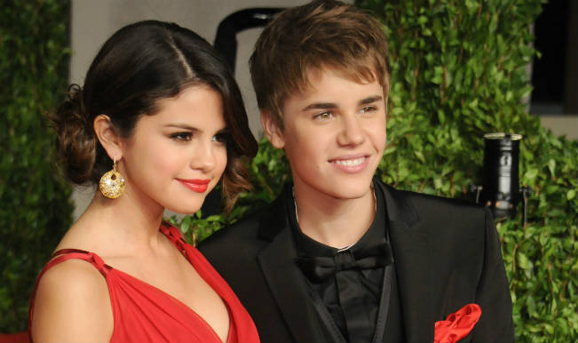 Is justin dating selena