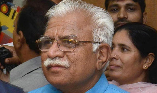 Parkash Singh Badal attends Manohar Lal Khattar’s swearing in, Bhupinder Singh Hooda ‘not invited’ Parkash Singh Badal attends Manohar Lal Khattar’s swearing in, Bhupinder Singh Hooda ‘not invited’