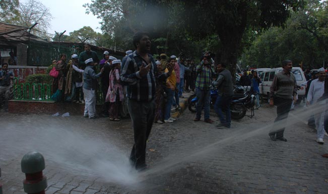 Delhi’s Trilokpuri tense but no fresh clashes reported Delhi’s Trilokpuri tense but no fresh clashes reported