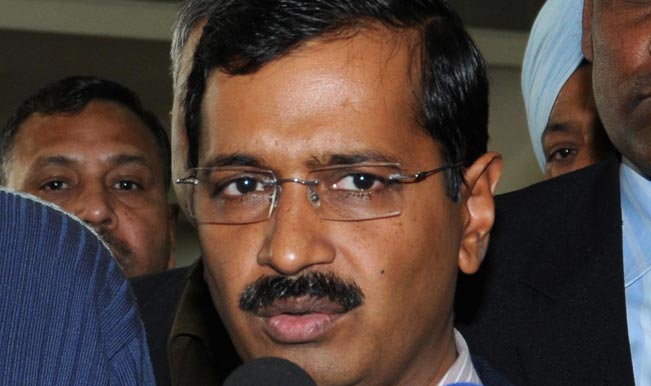 Election Commission issues notice to Arvind Kejriwal for bribe.