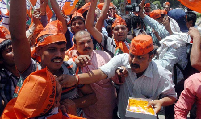 Saffron outfit moots new way of observing Valentine’s Day Saffron outfit moots new way of observing Valentine’s Day