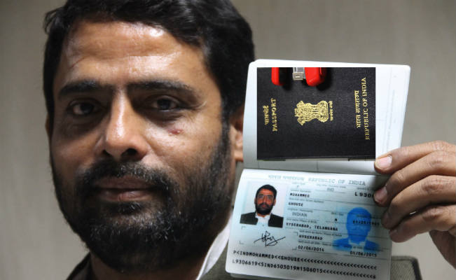 People holding an Aadhar Card (India&#39;s Unique Identification Card) will no longer have to spend days taking rounds of the passport office. - passport-984