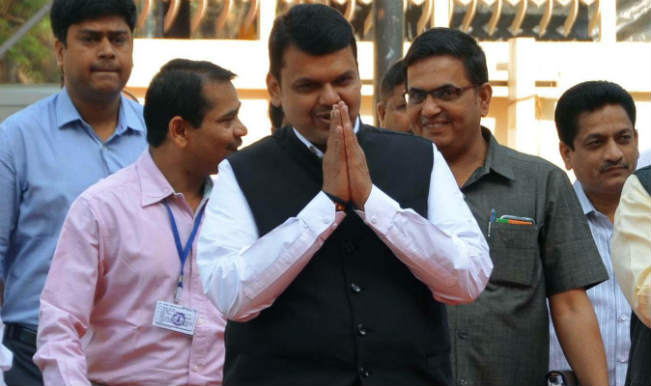 Devendra Fadnavis clarifies land acquisition notice by his government Devendra Fadnavis clarifies land acquisition notice by his government