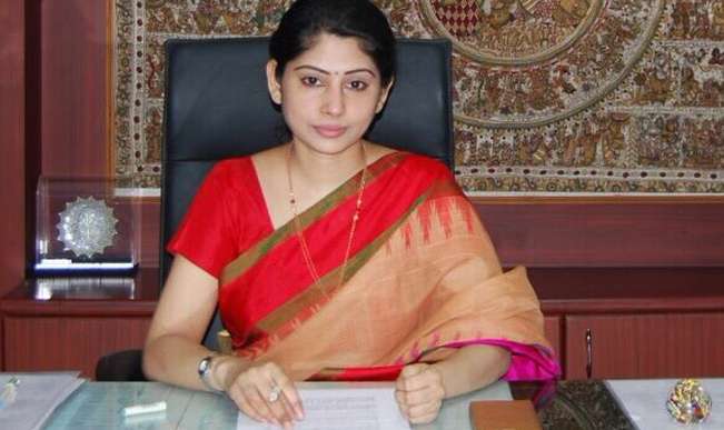 IAS officer demands apology from Outlook magazine for ...