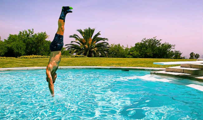 Jessica Alba’s husband dislocates shoulder in pool dive Jessica Alba’s husband dislocates shoulder in pool dive