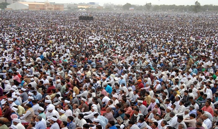 Patel agitation: Mobile Internet services banned for second day in Gujarat Patel agitation: Mobile Internet services banned for second day in Gujarat