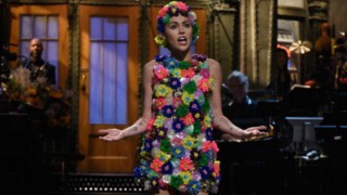 Here's why 'emotional' Miley Cyrus broke into tears during SNL gig Here's why 'emotional' Miley Cyrus broke into tears during SNL gig