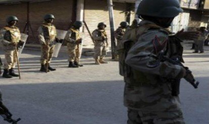 10 killed in suicide attack at Shia shrine in Pakistan