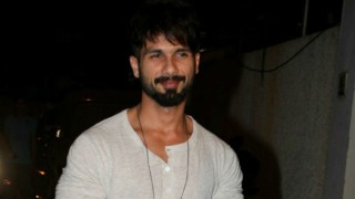 Vishal Bhardwaj's films precious jewels for me: Shahid Kapoor Vishal Bhardwaj's films precious jewels for me: Shahid Kapoor
