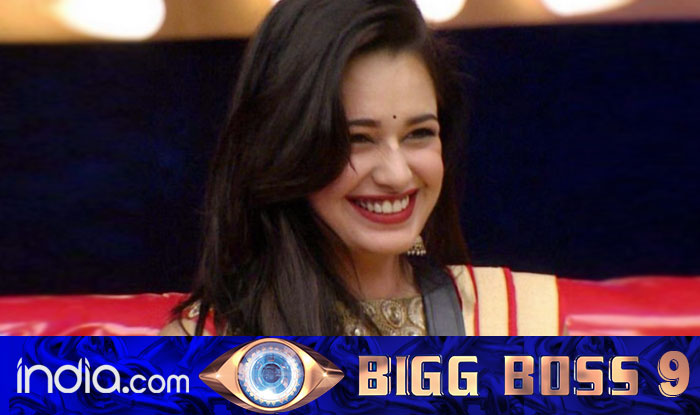 Yuvika Chaudhary Wishes To Return To Bigg Boss 9 As Wild Card Entrant