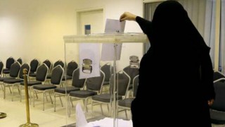 Woman wins council seat in historic Saudi Arabia polls Woman wins council seat in historic Saudi Arabia polls