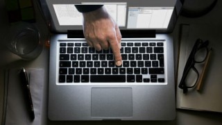 27,482 Cases of Cybercrimes Reported in 2017, One Attack in India Every 10 Minutes 27,482 Cases of Cybercrimes Reported in 2017, One Attack in India Every 10 Minutes