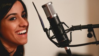 Indian-American Singer Sonia Mehta Shares how Music is a Way to Express Herself Indian-American Singer Sonia Mehta Shares how Music is a Way to Express Herself