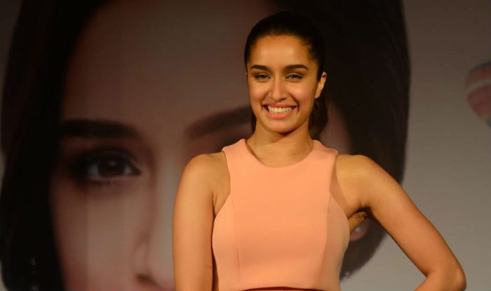 baaghi shraddha kapoor dresses