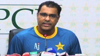 Umar Akmal Doesn't Concentrate on His Fitness, Says Waqar Younis Umar Akmal Doesn't Concentrate on His Fitness, Says Waqar Younis