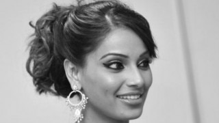 Wait for me to announce my wedding: Bipasha Basu Wait for me to announce my wedding: Bipasha Basu