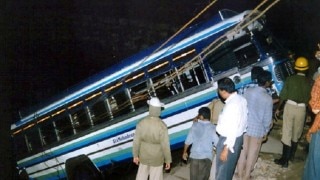 Shimla: Bus Carrying 25 Passengers Rolls Down a Cliff in Rohru Tehsil; No Casualties Reported Shimla: Bus Carrying 25 Passengers Rolls Down a Cliff in Rohru Tehsil; No Casualties Reported