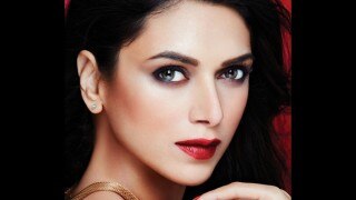 Farhan Akhtar's rumoured girlfriend Aditi Rao Hydari to endorse Avon Color Cosmetics Farhan Akhtar's rumoured girlfriend Aditi Rao Hydari to endorse Avon Color Cosmetics