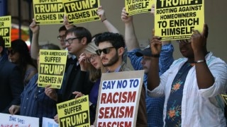 Protests turn violent outside Donald Trump's rally; clashes erupt Protests turn violent outside Donald Trump's rally; clashes erupt