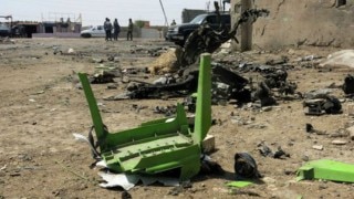 Suicide bombers attack town outside Baghdad, kill 6 people Suicide bombers attack town outside Baghdad, kill 6 people